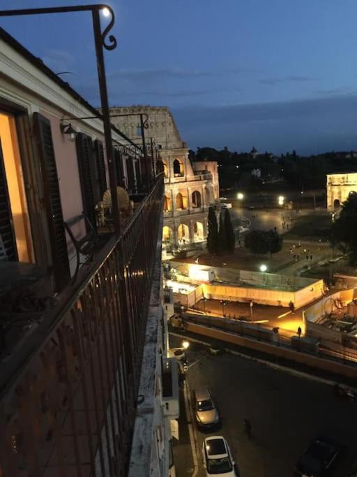 Casa Con Vista Colosseo - Luxury With Colosseum View Apartment